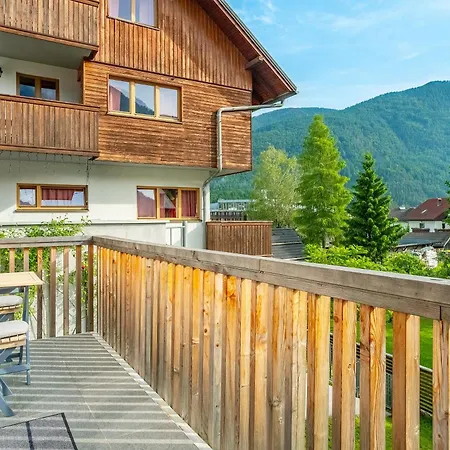 West Alpine In&out Apartmán