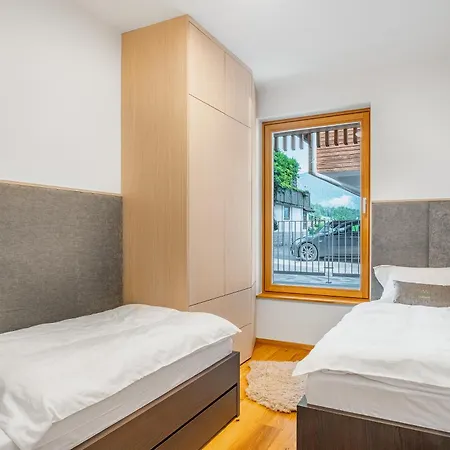 West Alpine In&out Apartman *