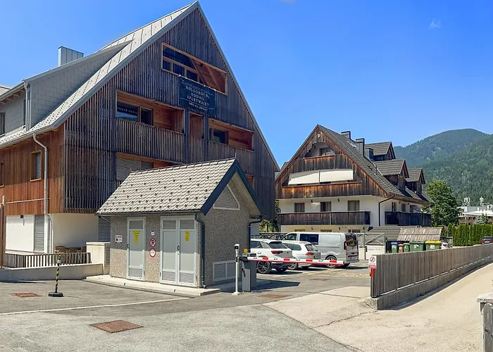 West Alpine In&out Apartma *