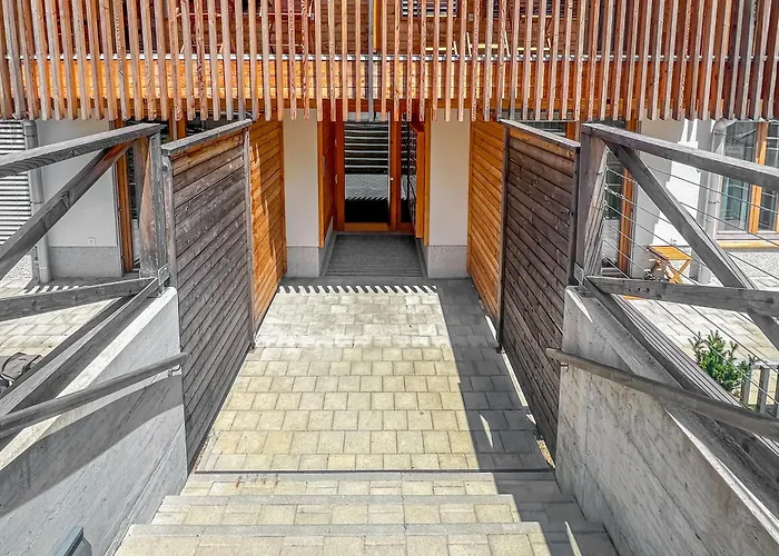 West Alpine In&out Apartma